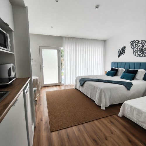 Quarto Vista Piscina c/ Kitchenette (Piso 0)