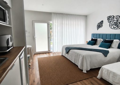 Quarto Vista Piscina c/ Kitchenette (Piso 0)