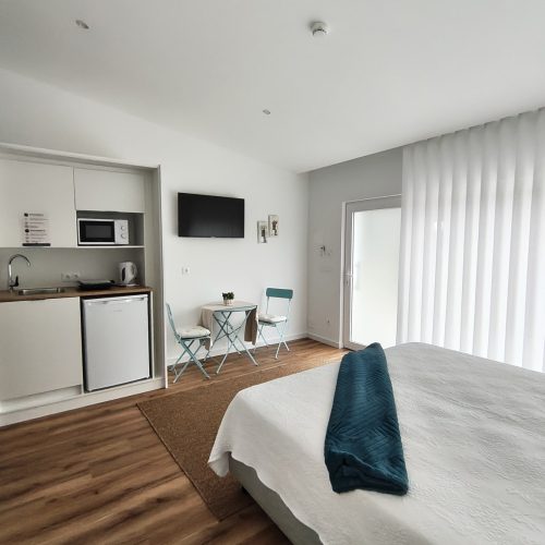 Quarto Vista Piscina c/ Kitchenette (Piso 0)